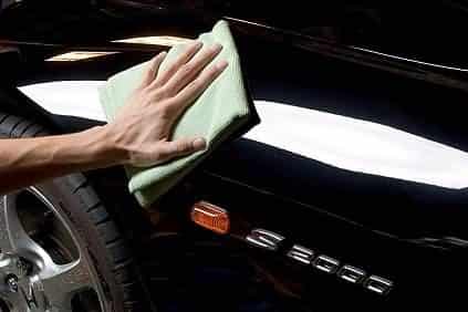 car polishing by hand