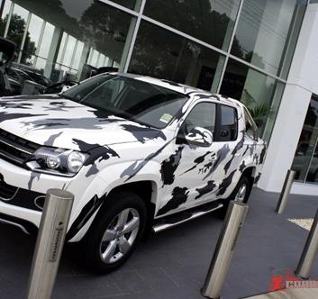 VW Amarok Graphic Camouflage Wrap